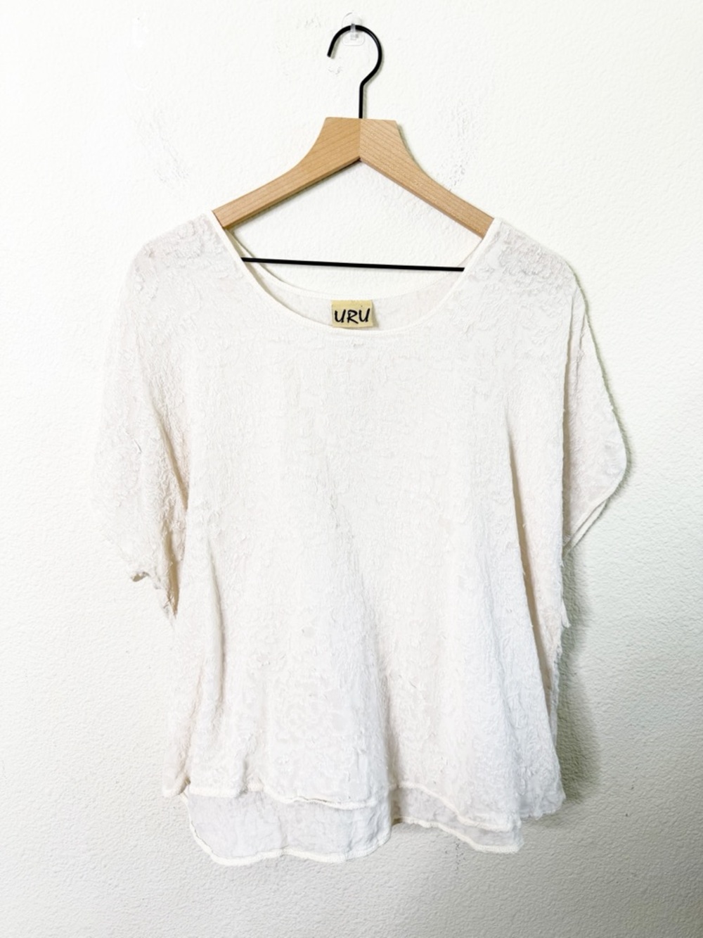 URU Silk Burnout Embossed Top Short Sleeve Womens Size L